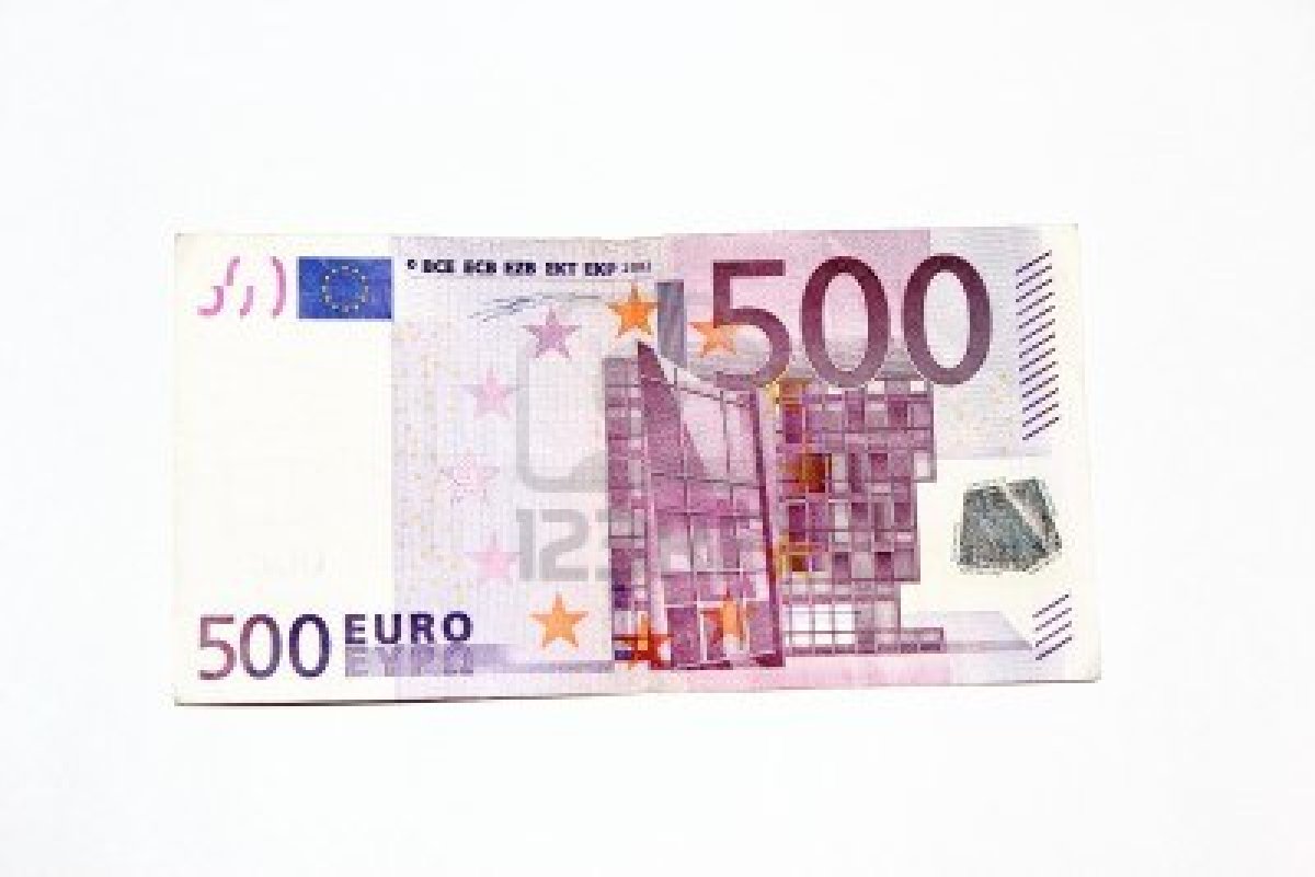 500. Банкноты евро 500. 500 Евро купюра 2002. Как выглядит купюра 500 евро. Евро 500 евро 2002.