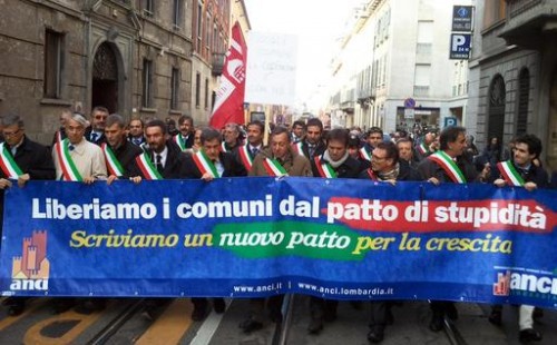 COMUNI:AL VIA CORTEO SINDACI A MILANO CON PISAPIA E ALEMANNO